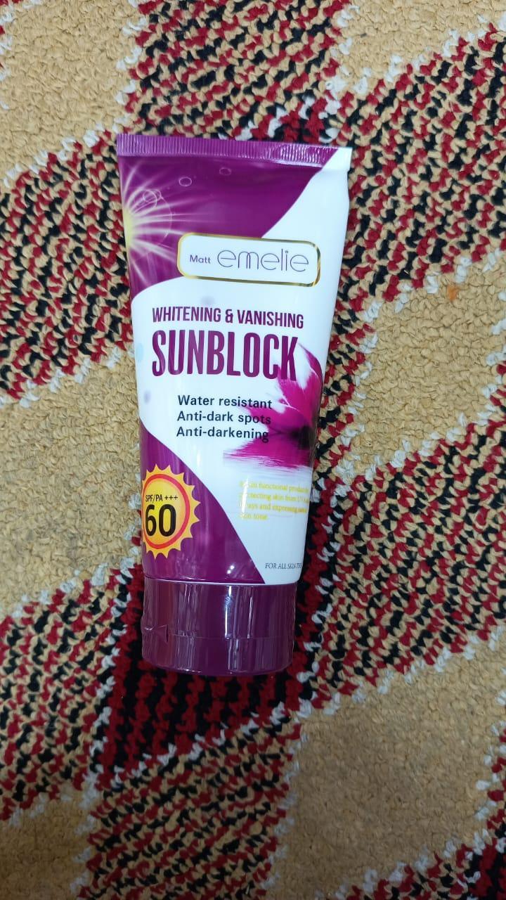 Emelie Sunblock SPF 60 Glossy 100ml All Skin Types